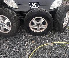 Hyundai Jeep Tyres like new x5