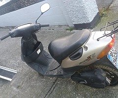 99 Suzuki 49cc scooter