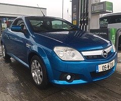 OPEL TIGRA 1.4 convertible/ top spec - Image 5/10