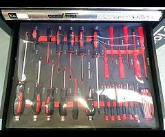 BRAND NEW 2019 XL EDITION GERMAN MANUFACTURED TOOL TROLLEY INCLUDING 296 PIECES OF TOOLS - Image 6/8