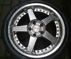 Lenso KR5 Hyper Silver Polished  

17 Inch - Image 3/3