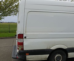 2012 Mercedes-Benz Sprinter automatic van - Image 4/8