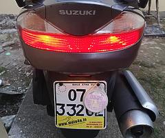 Suzuki BURGMAN 125 2007 - Image 4/5