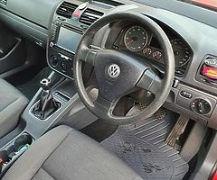 Volkswagen Golf 5 - Image 4/9