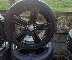 MERCEDES 18INCH GENUINE ALLOY WHEELS WITH GOOD TYRES FOR SALE