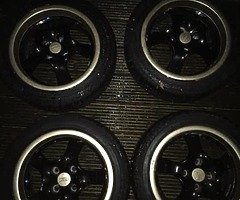 15’ 195/50/15 Ford Alloys