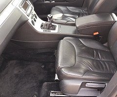 Volkswagen Passat - Image 4/10