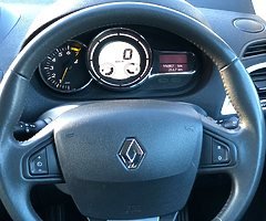 2010 Renault Megane 1.6 VVT DYNAMIQUE TOMTOM Navigation - Image 7/10