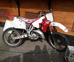 Cr 125 1996 clean bike all round .. cheap starting bike for somebody new to the sport