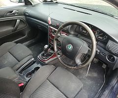 Skoda Superb - Image 5/8