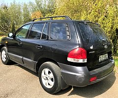 05 Santa Fe 2.0 Petrol 2wd €550..Call [hidden information] - Image 3/8