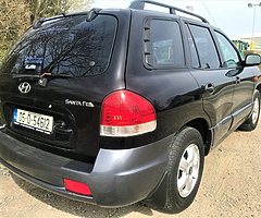 05 Santa Fe 2.0 Petrol 2wd €595. .Call [hidden information]