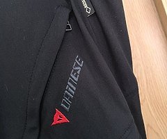 Dainese Carve Master Gore-Tex Jacket - Black / Dark Gull Grey and Dainese Travelguard Gore-Tex Pants - Image 8/9