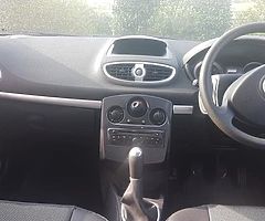 Renault clio 1.2 petrol 2012 manual - Image 4/8