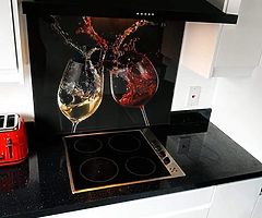 10000 Designs https://www.facebook.com/splashbackglasss/