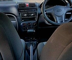 Kia Picanto 1.1L - Image 6/10