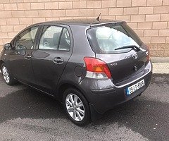 Toyota Yaris 1.33 Manual Transmission  €200 road tax - Image 5/10