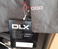 Dlx coat size large