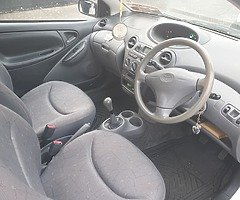 Toyota yaris - Image 4/8