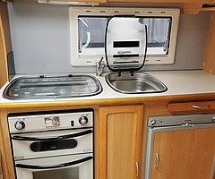 Omega Compass 484 4 Berth - Image 3/9