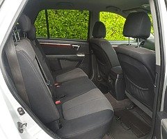 HYUNDAI SANT FE 7 SEATER - Image 9/9