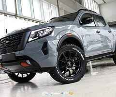 NISSAN NAVARA PRO4X - Image 3/3