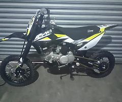 Pit bike z3 140cc