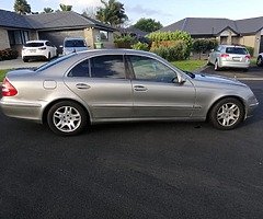 2005 Mercedes Benz  E240 (low mileage)
Wof and reg 
Offer me - Image 3/8