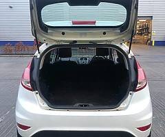 (142) Ford Fiesta Carvan - Image 6/10