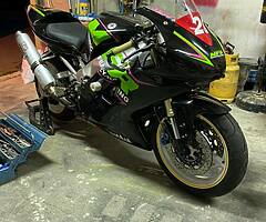 Pre injection r1 race bike