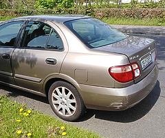 2005 almera