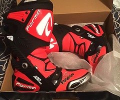 Forma Ice Pro Folger MotoGP Boots €120 (we’re €245.00) Size 43 or UK 9