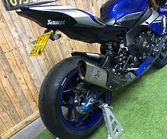 2017 Yamaha YZF-R - Image 4/10