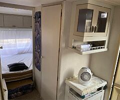 Hobby Elegance 4 Berth Fixed Bed Caravan - Image 4/8