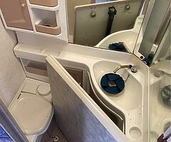 Hobby Elegance 4 Berth Fixed Bed Caravan - Image 7/8