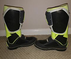 Sg 12 gearne boots