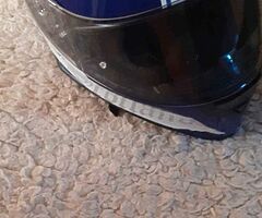 Motorbike helmet - Image 4/4