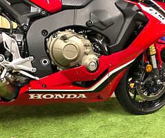 2018 Honda CBR - Image 7/10