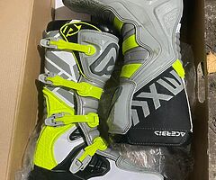 Motorcross boots uk 10.5