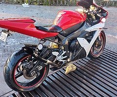 Yamaha r1