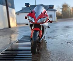 Yamaha r1 - Image 4/7