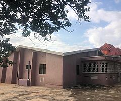 Six bedrooms forsale house is in the road side in Kumasi Santasi Ayinam road - Image 6/6