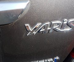 2015 Hybrid Toyota Yaris - Image 5/6