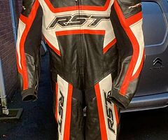 Rst tracktech evo-r leathers