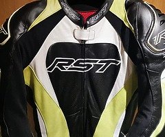 RST Tractech evo 2 one piece. Size UK 40 - Image 10/10