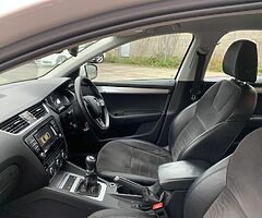 Skoda Octavia 2.0TDI HIGH SPEC!! - Image 8/10