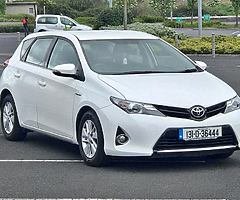 IMMACULATE TOP SPEC 2013 TOYOTA AURIS 1.8 HYBRID AUTOMATIC