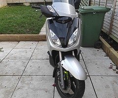 Yamaha xmax 125 - Image 8/10