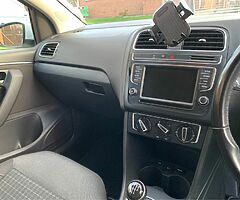 2014 Volkswagen Polo - Image 5/7