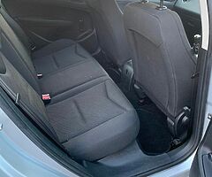 Peugeot 308 - Image 6/8